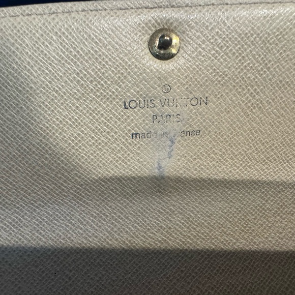 Louis Vuitton Checkered Cream and Gray Wallet - Picture 7 of 9